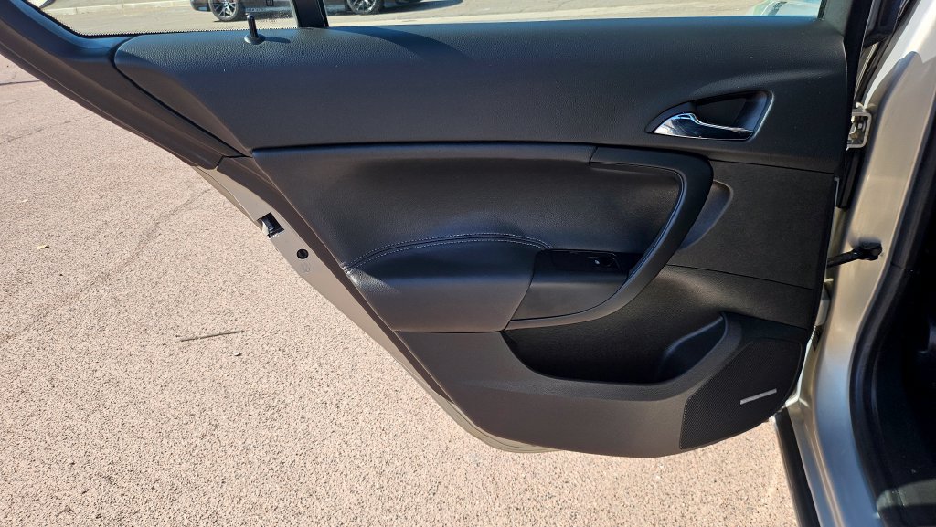Used 2011 Buick Regal CXL w/ RL6 Preferred Equipment Group FWD image 23