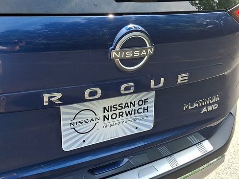 Used 2023 Nissan Rogue Platinum w/ Platinum Premium Package AWD/4WD image 32