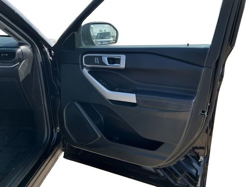 Used 2024 Ford Explorer XLT w/ Equipment Group 202A image 16