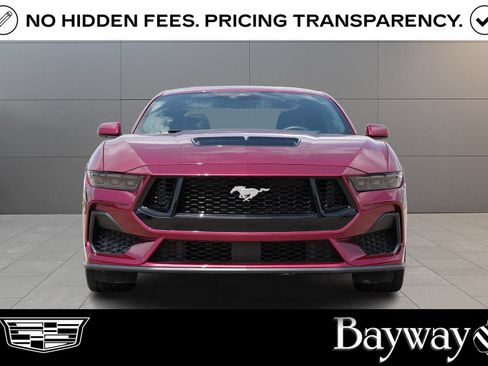 Used 2025 Ford Mustang GT Premium RWD image 2