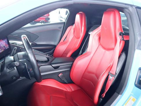 Used 2021 Chevrolet Corvette Stingray Coupe w/ 1LT RWD image 18