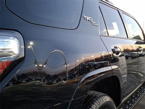 Certified 2024 Toyota 4Runner TRD Off-Road Premium image 8