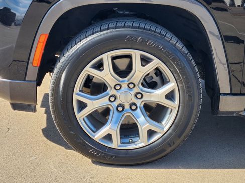 Used 2022 Jeep Wagoneer Series I w/ Premium Group I image 11