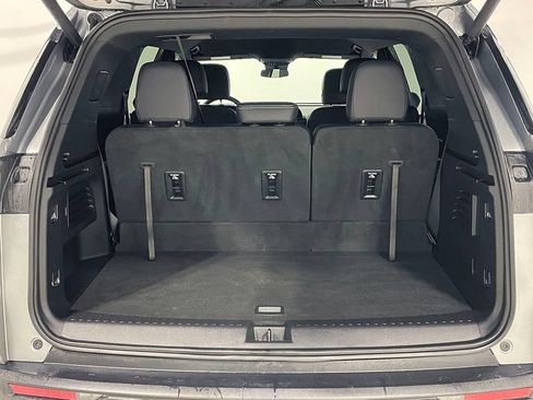 Used 2025 Chevrolet Traverse LT AWD/4WD image 5