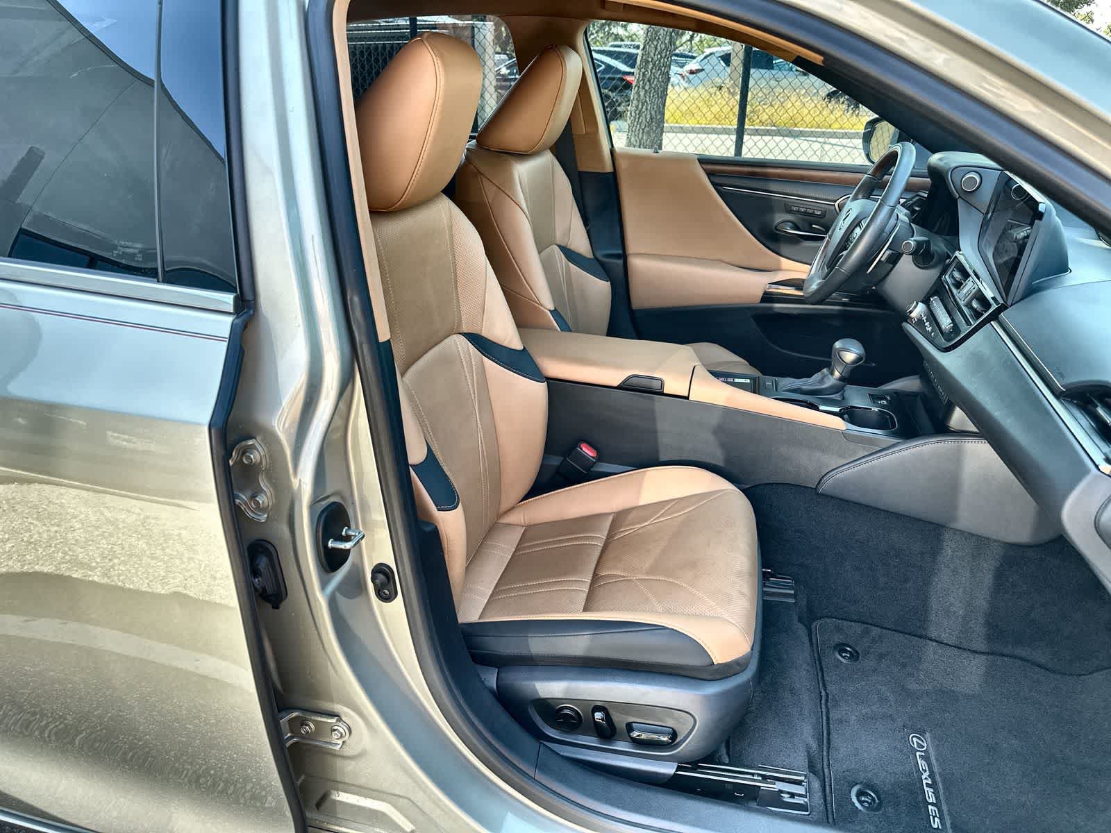 Used 2024 Lexus ES 350 Ultra Luxury w/ Accessory Package (Z2) FWD image 9