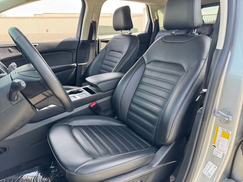 Used 2024 Ford Edge SEL image 17