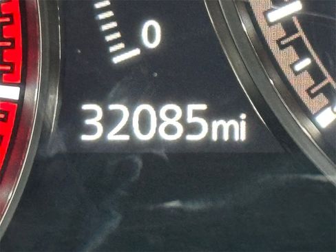 Used 2023 MAZDA MAZDA3 s image 35