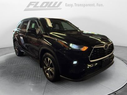 Used 2023 Toyota Highlander XLE