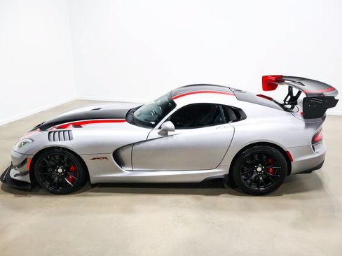 Used 2017 Dodge Viper ACR w/ Extreme Aero Package RWD image 15