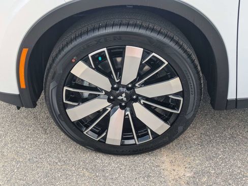 New 2026 Mitsubishi Outlander SE FWD image 10