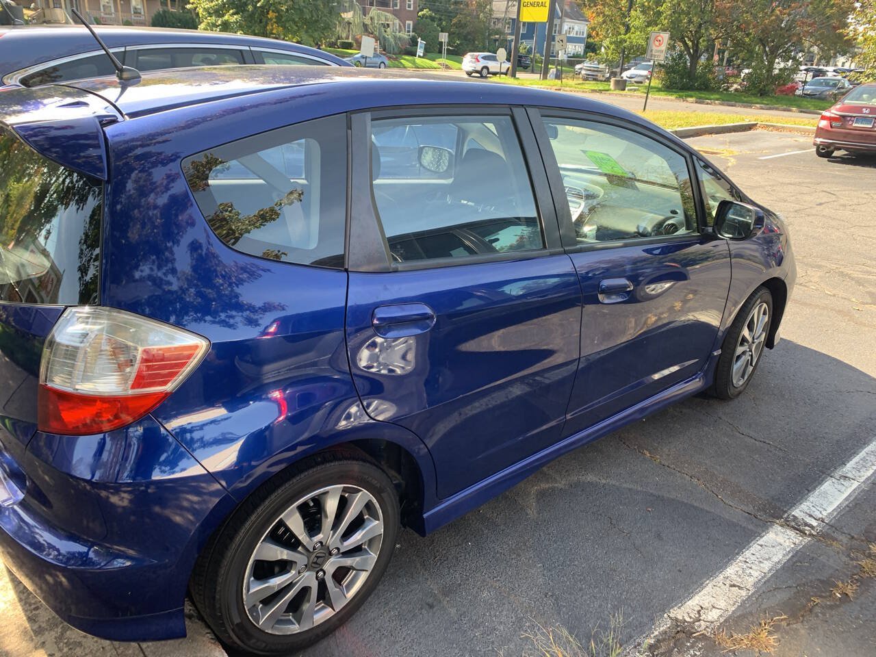 Used 2012 Honda Fit Sport image 3