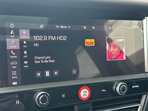 Used 2022 Porsche Macan image 18