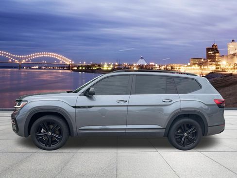 Certified 2023 Volkswagen Atlas SEL R-Line AWD/4WD image 2