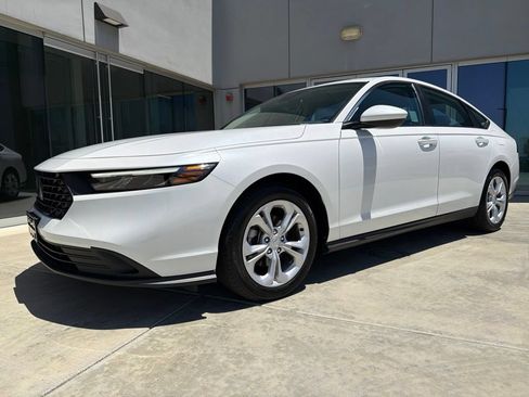 Used 2025 Honda Accord LX image 2