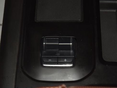 Used 2024 GMC Sierra 3500 Denali Ultimate image 37