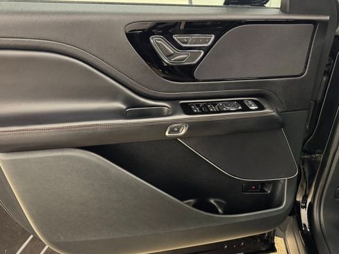 Used 2024 Lincoln Aviator AWD image 14