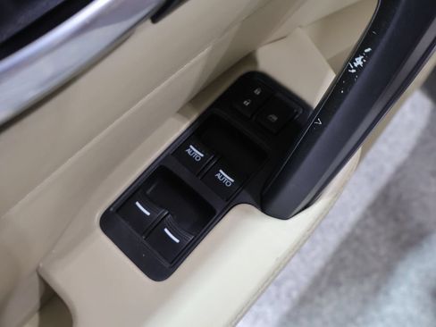 Used 2012 Acura TL w/ Technology Package FWD image 14
