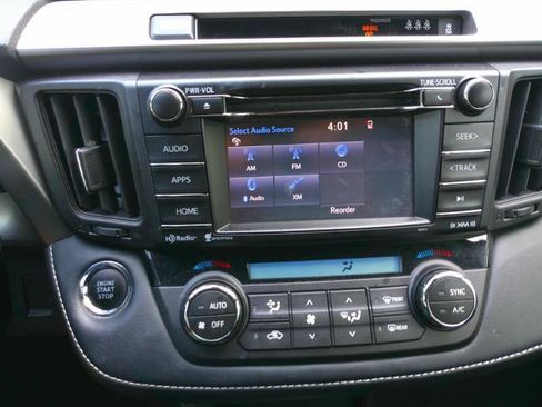 Used 2018 Toyota RAV4 XLE image 15