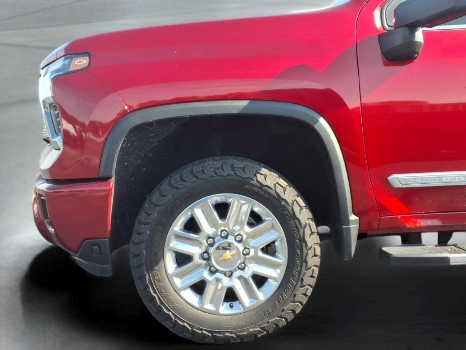 Used 2024 Chevrolet Silverado 2500 High Country w/ High Country Premium Package AWD/4WD image 4