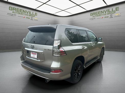 Used 2023 Lexus GX 460 Premium w/ Premium Package AWD/4WD image 5