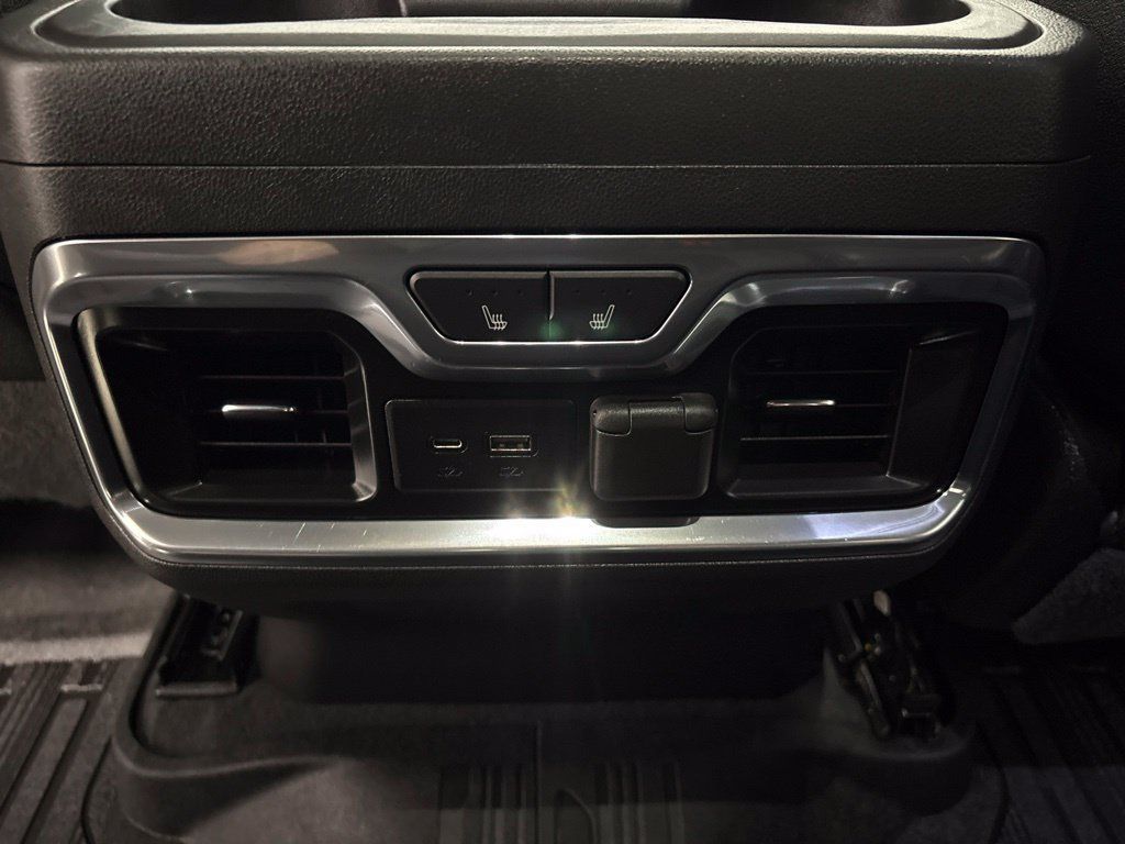 Used 2019 GMC Sierra 1500 AT4 w/ Off Road Performance Package AWD/4WD image 36