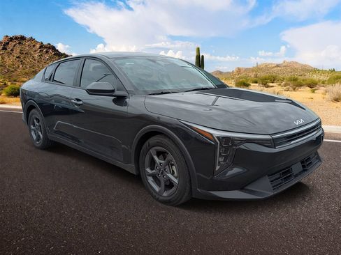 Used 2025 Kia K4 FWD image 1