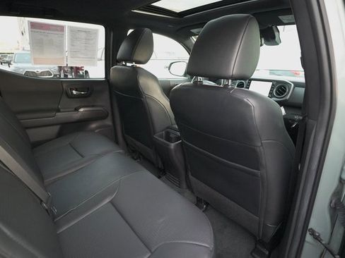 Certified 2023 Toyota Tacoma TRD Off-Road image 17