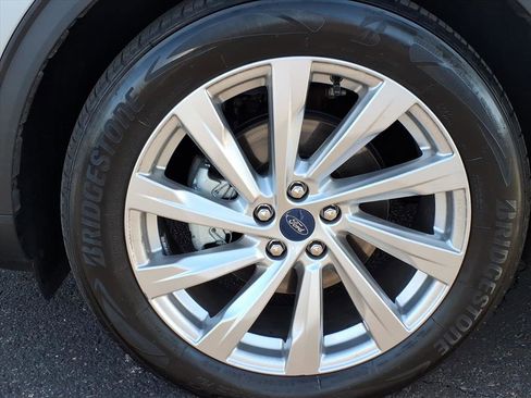 Used 2021 Ford Escape Titanium w/ Titanium Elite Package image 9