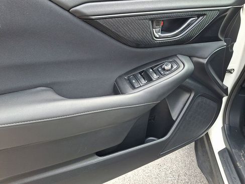 Used 2023 Subaru Outback Premium image 12