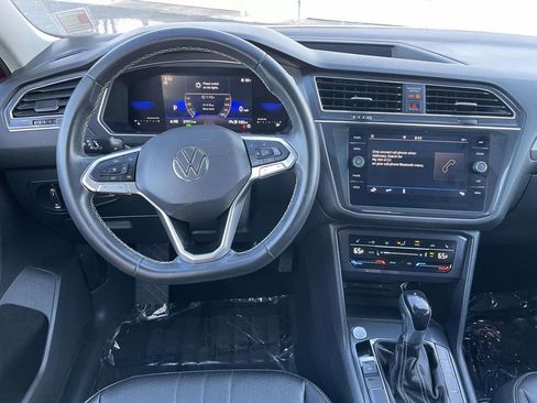 Used 2022 Volkswagen Tiguan SE image 25