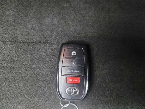 Used 2024 Toyota Corolla LE w/ LE Convenience Package FWD image 32
