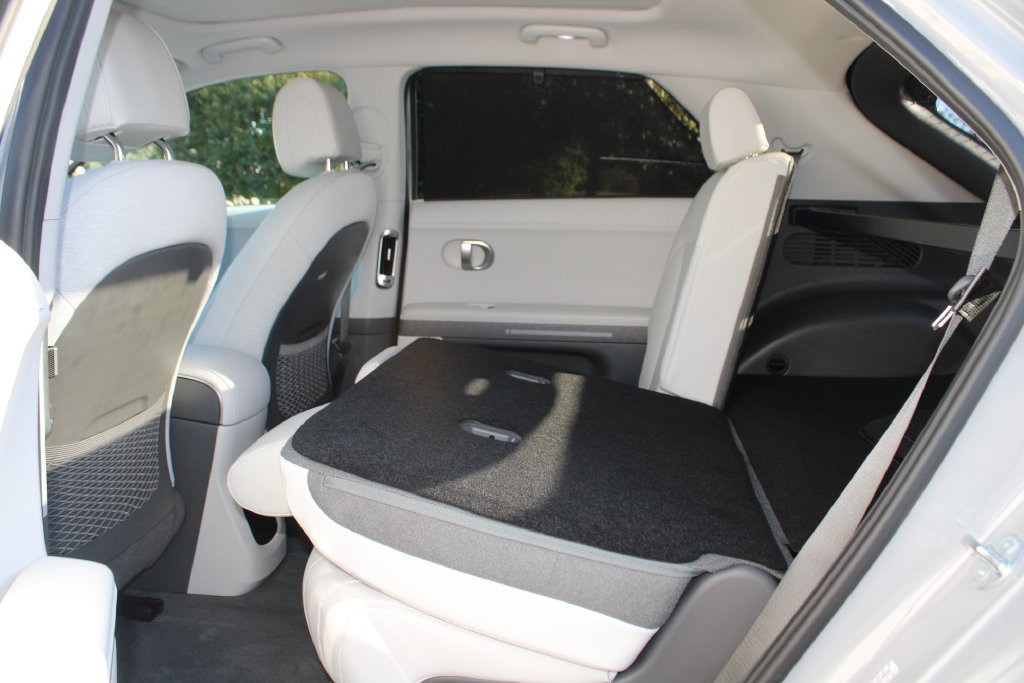 Used 2024 Hyundai Ioniq 5 Limited AWD/4WD image 15