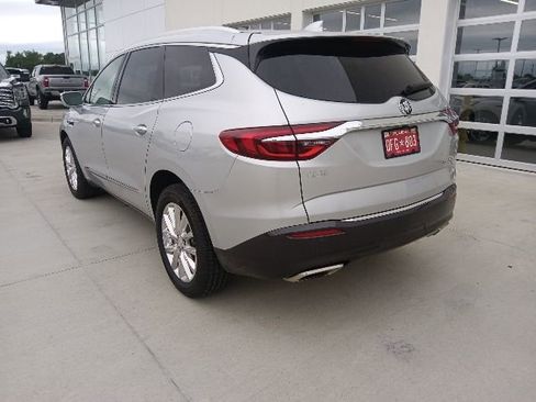 Used 2019 Buick Enclave Essence FWD image 5