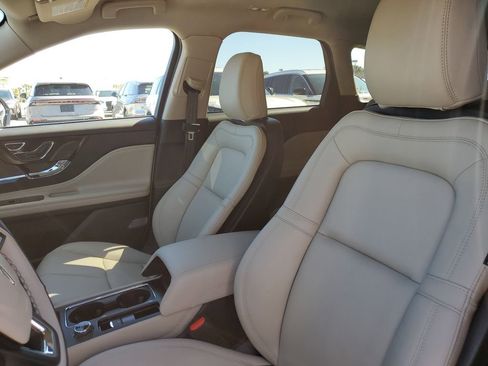 New 2026 Lincoln Corsair Premiere image 22