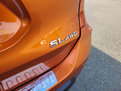 Used 2019 Nissan Rogue SL w/ Premium Package image 7