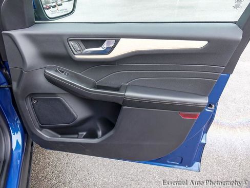 Used 2022 Ford Escape Titanium w/ Titanium Elite Package image 27