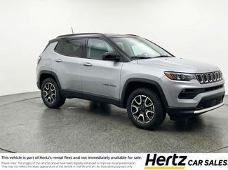 Used 2025 Jeep Compass Trailhawk video 1