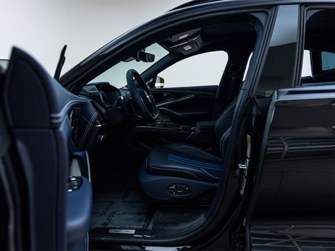 Used 2025 Aston Martin DBX 707 image 22