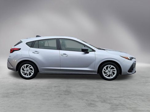 Used 2024 Subaru Impreza 2.0i image 8