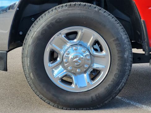 Used 2024 RAM 2500 Tradesman w/ Chrome Appearance Group image 10