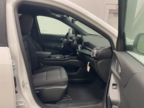 New 2026 Chevrolet Equinox LT w/ Safety and Technology Package image 32