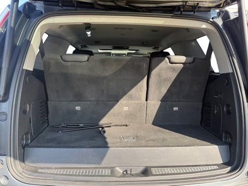 Used 2020 Cadillac Escalade Luxury w/ Escalade Sport Edition image 34