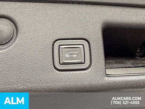Used 2024 Chevrolet Equinox LT FWD image 20