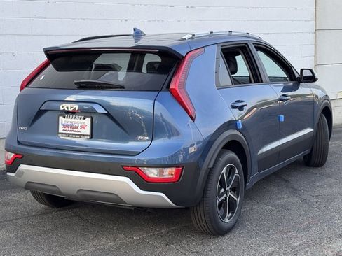 New 2025 Kia Niro EX image 9