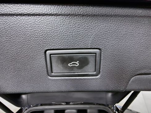 Used 2026 Volkswagen Atlas Cross Sport SE FWD image 43