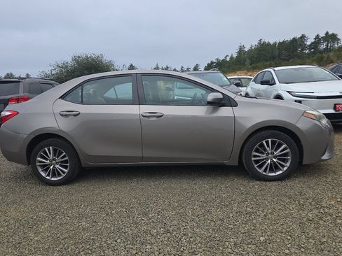Used 2014 Toyota Corolla LE FWD image 4