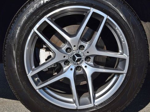 Used 2019 Mercedes-Benz GLC 300 4MATIC image 39