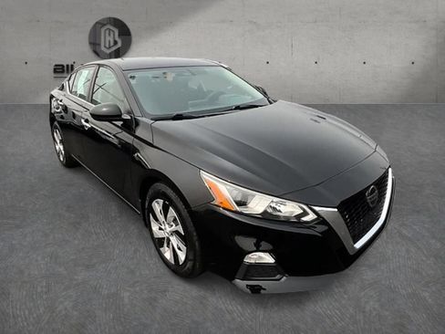 Used 2019 Nissan Altima 2.5 S FWD image 4