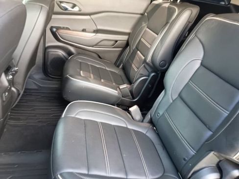 Used 2023 GMC Acadia Denali w/ Denali Ultimate Package FWD image 22