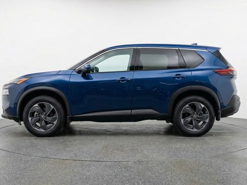Used 2025 Nissan Rogue SV FWD image 5